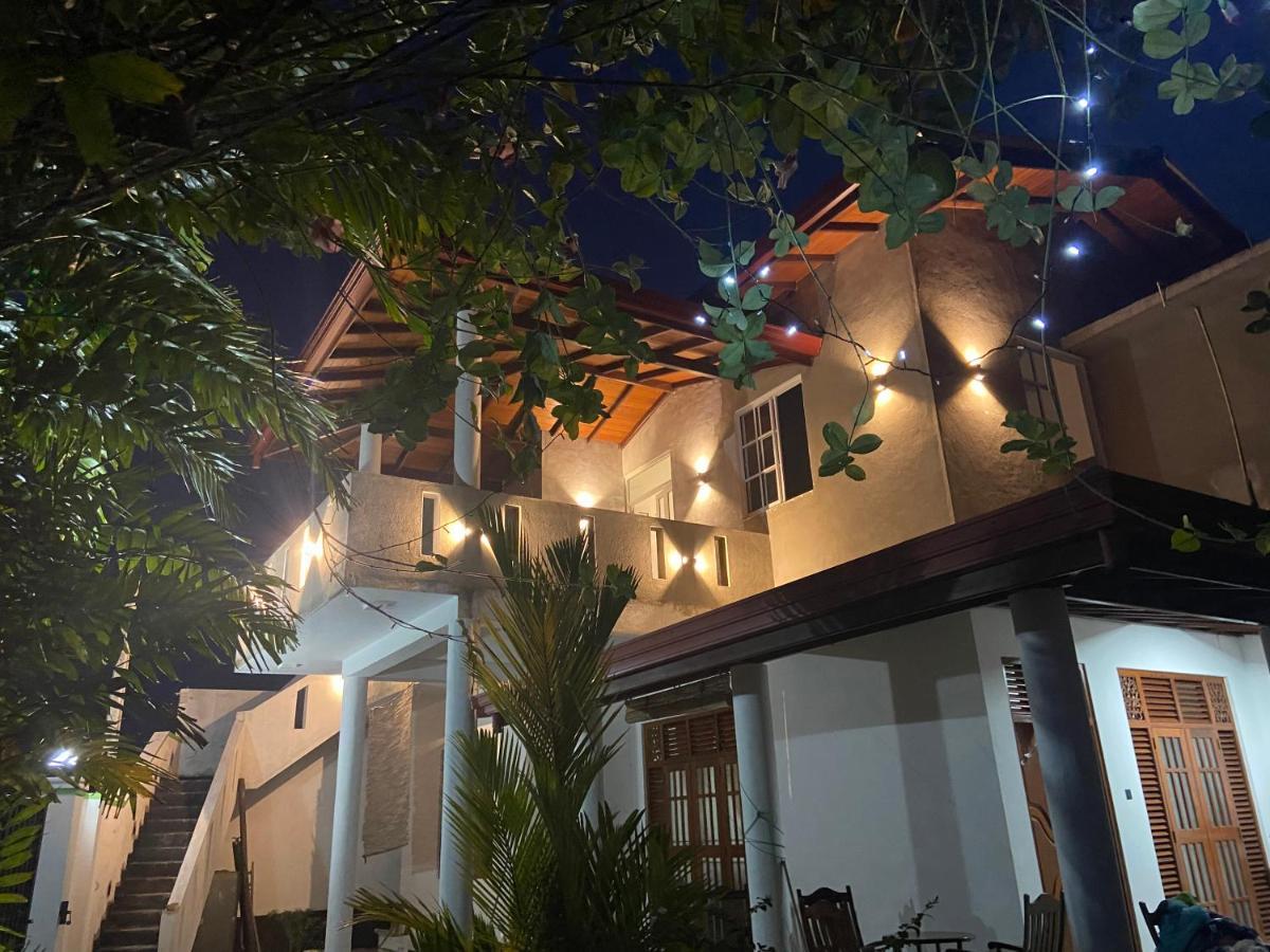 Mirissa Gold Rush Villa Exterior photo