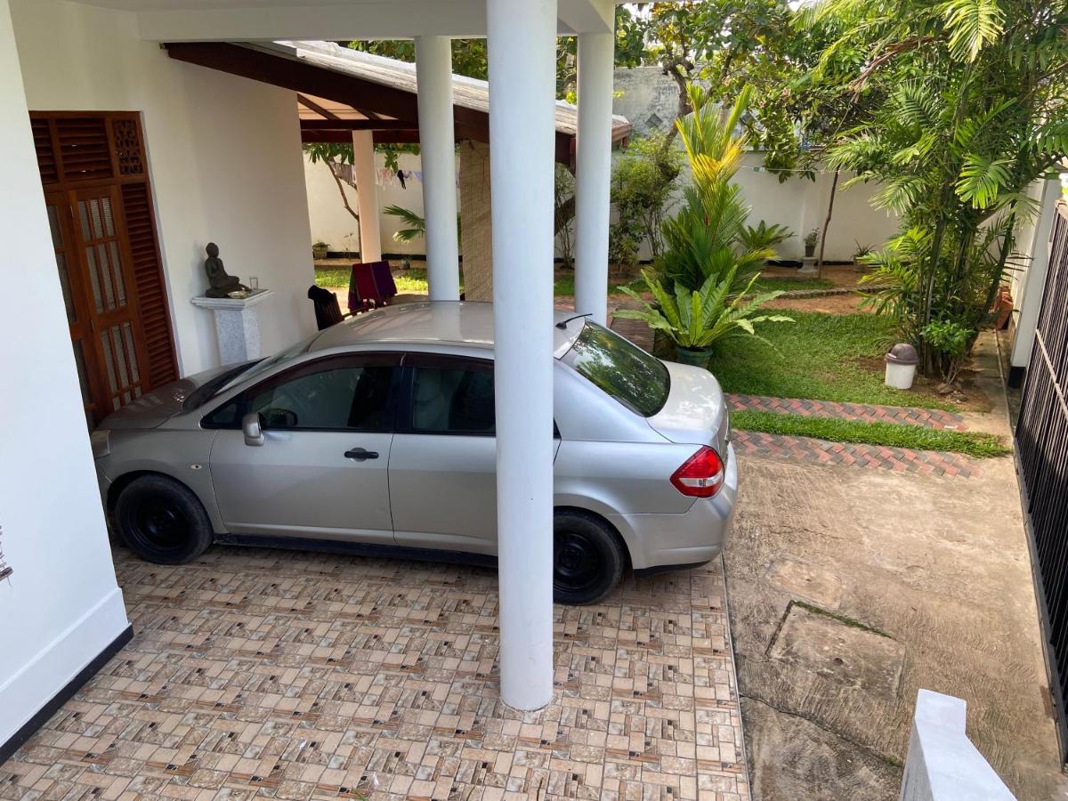 Mirissa Gold Rush Villa Exterior photo
