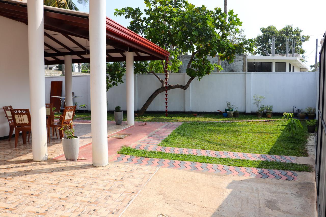 Mirissa Gold Rush Villa Exterior photo